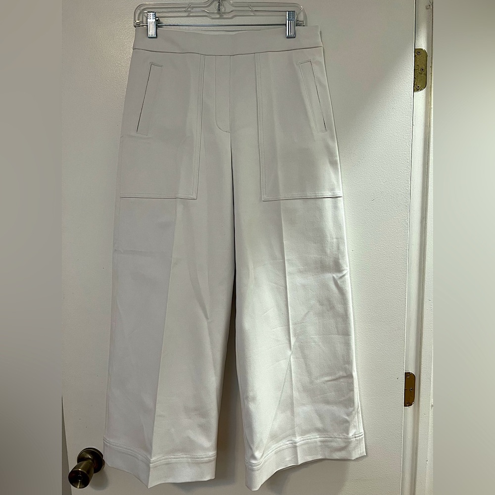 NEVER WORN: Spanx White On-the-Go Wide Leg Pant - Size M